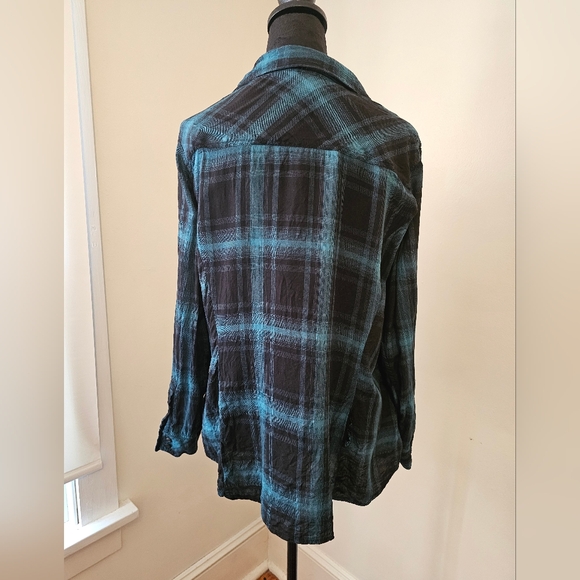 Torrid button down long sleeved plaid shirt size 1 - Picture 7 of 8